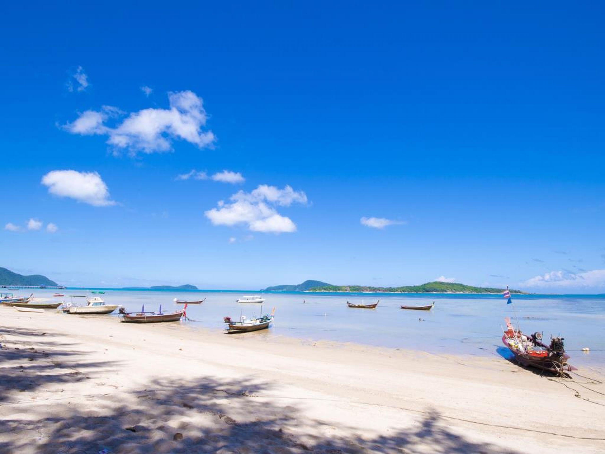 โรงแรมสันติ์สุริย์ ภูเก็ต 5* Nai Harn